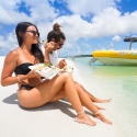 1 Day Whitsundays Tour - lunch on Whitehaven Beach